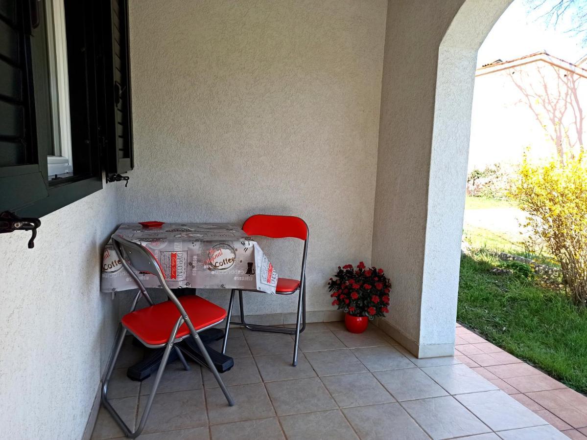 Apartman Dora Pula Luaran gambar