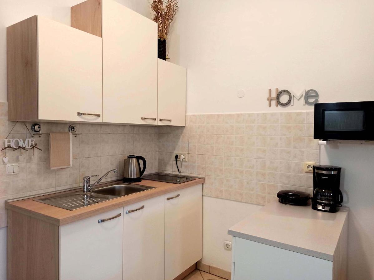Apartman Dora Pula Luaran gambar